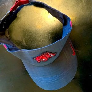 Nike Dry fit Arkansas visor